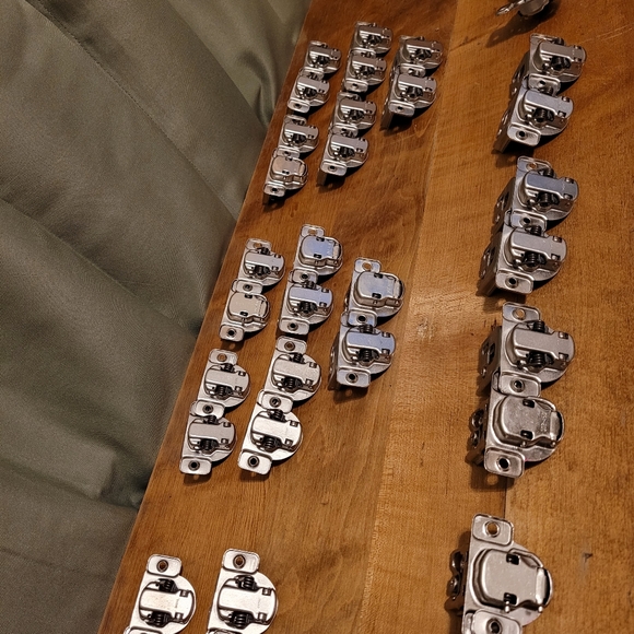 DTC 1-1/4" Overlay Soft Close 105 Degree 2 Cam Press In Face Frame Cabinet Hinge - Picture 9 of 10